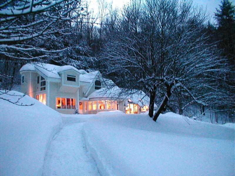 Mountain Valley Retreat Bed & Breakfast Killington Exterior photo