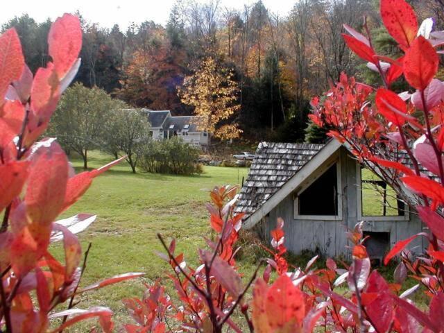 Mountain Valley Retreat Bed & Breakfast Killington Exterior photo