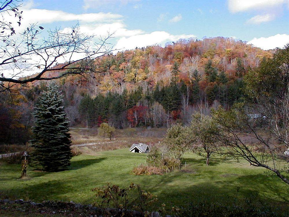 Mountain Valley Retreat Bed & Breakfast Killington Exterior photo