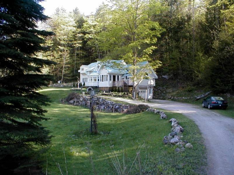 Mountain Valley Retreat Bed & Breakfast Killington Exterior photo