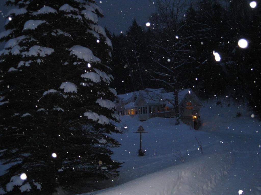 Mountain Valley Retreat Bed & Breakfast Killington Exterior photo