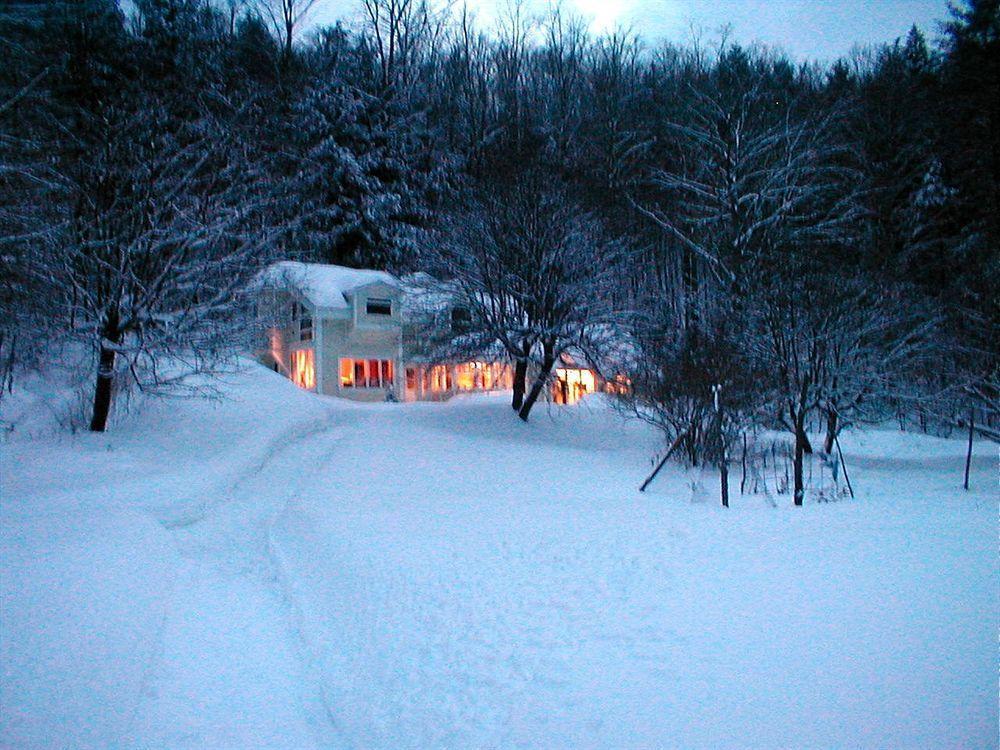 Mountain Valley Retreat Bed & Breakfast Killington Exterior photo