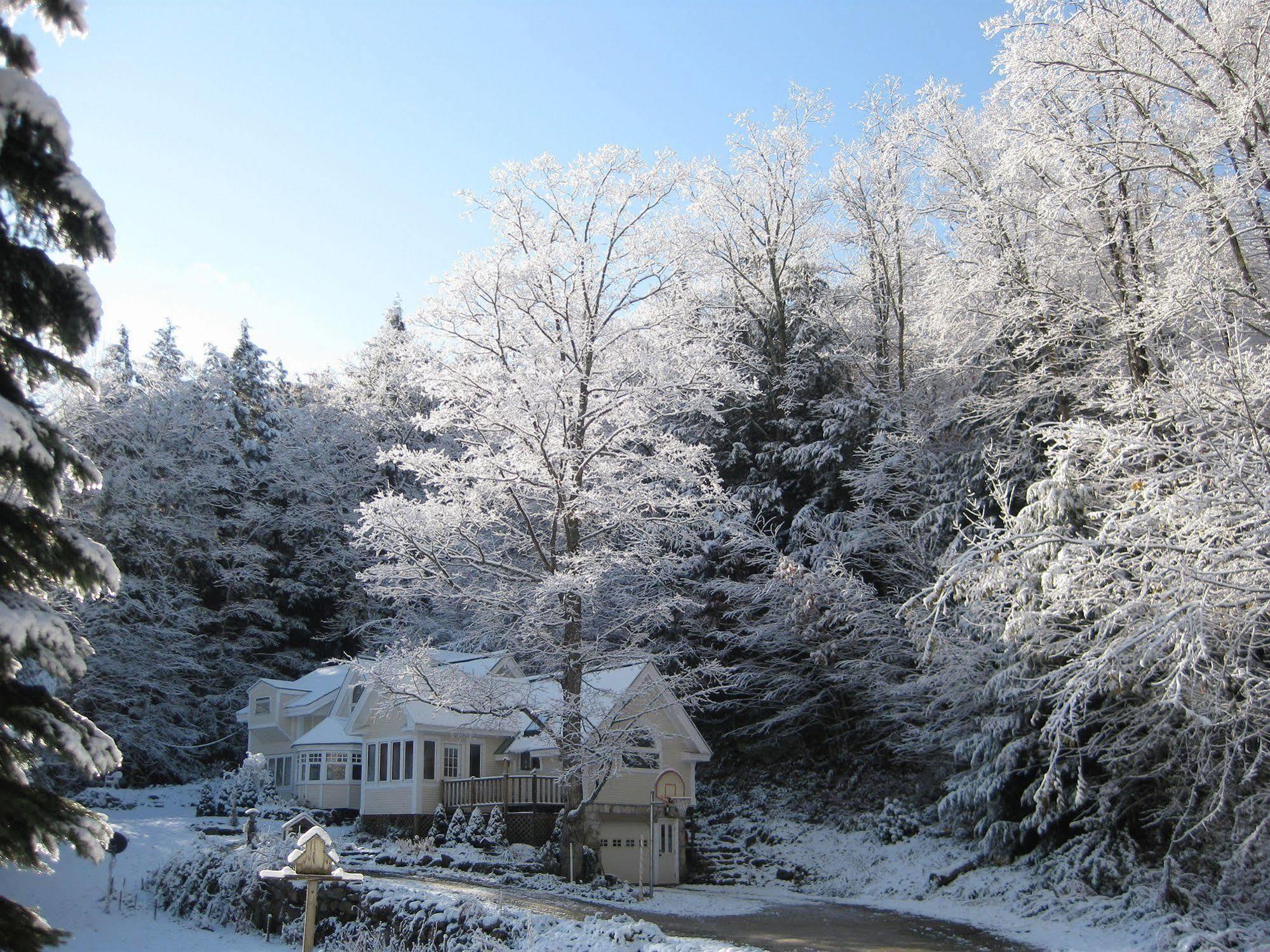 Mountain Valley Retreat Bed & Breakfast Killington Exterior photo